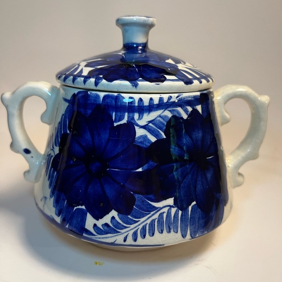 Mexican Talavera Pottery Creamer Pitcher Blue & White - Picture 1 of 16